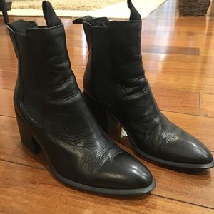 Tony Bianco Hampton Booties size 8